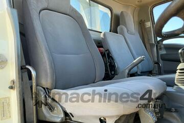 2016 Isuzu NPS 75-155 Service Body Day Cab