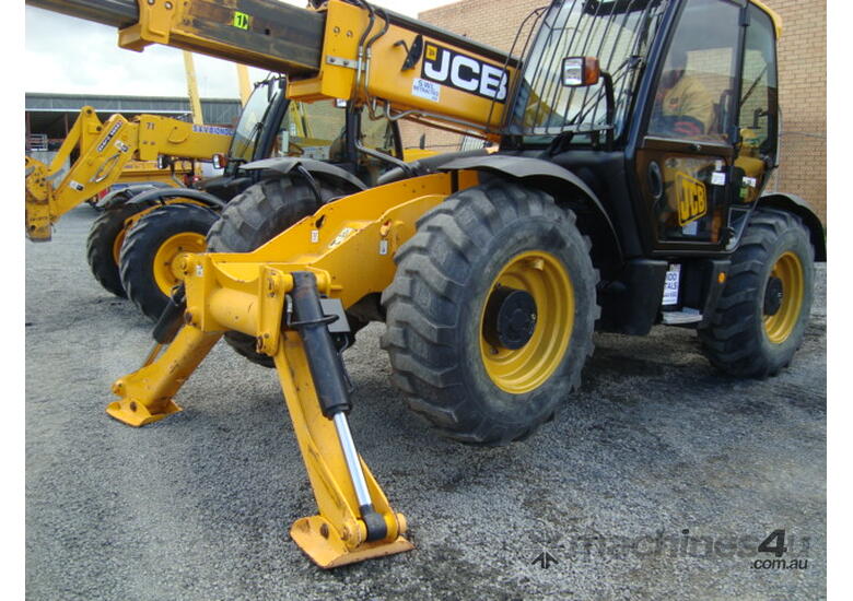 Biondo - JCB 3t Telehandler 530-105 - 10m height - Hire