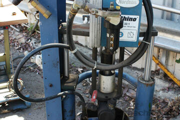 bulk unloader 32:1 ratio pneumatic pump glue seale bulk unloader 32:1 ratio pneumatic pump glue seale