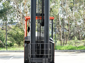 2004 TOYOTA RRB7C Reach Truck - picture2' - Click to enlarge