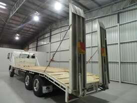 2008 Hino GH Beavertail - picture1' - Click to enlarge