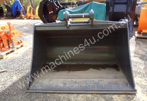 Mud Bucket NEW Suit 30 Tonner Make AU