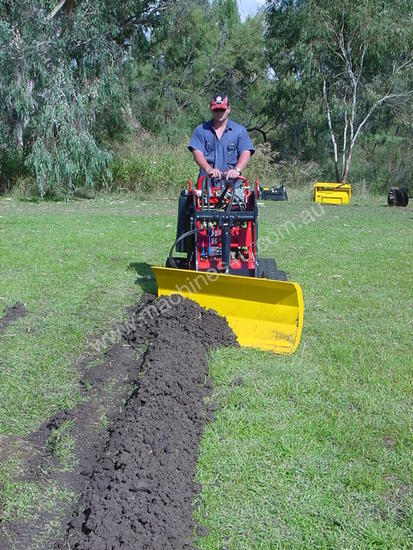 caption NEW DINGO MINI LOADER HYDRAULIC DOZER BLADE