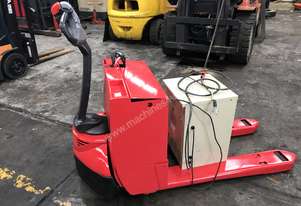 ACTIVE FORKLIFTS - Raymond Electric Pallet Truck Fresh Paint 2040kg