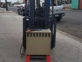 Nichiyu Electric Forklift Container Entry 4700mm Lift 1.8 Ton 48V Battery Refurbished - picture2' - Click to enlarge