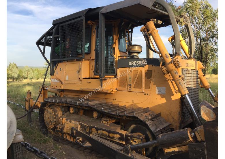 caption LOW HOUR DRESSTA TD20MLT AND ATTACHMENTS