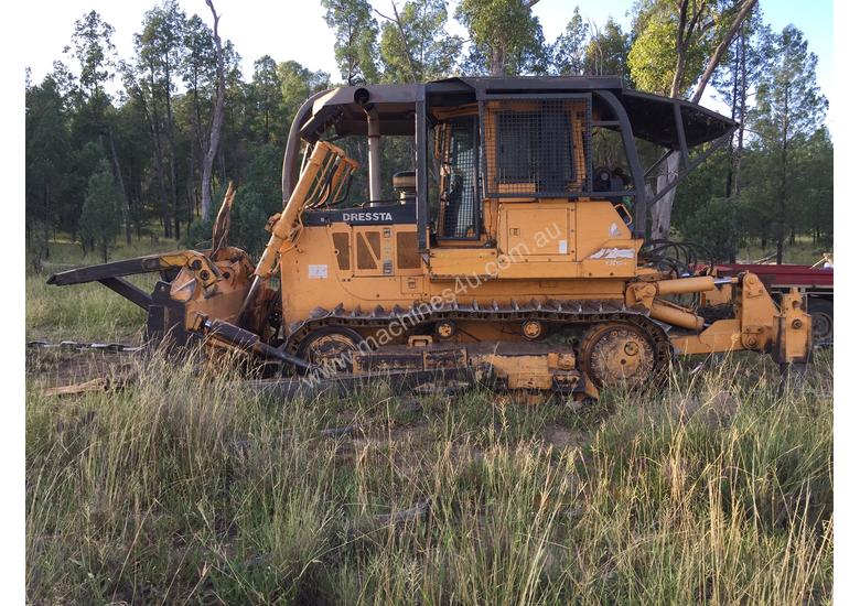 caption LOW HOUR DRESSTA TD20MLT AND ATTACHMENTS