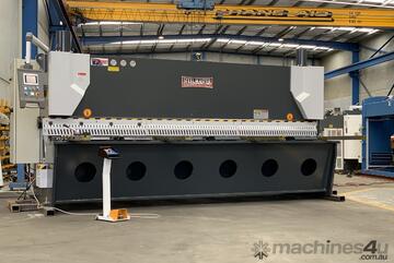 4000mm x 8mm Heavy Duty Vari Rake with Rear Sheet Support System