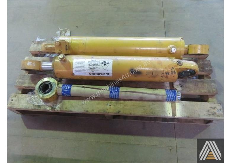 caption 740 SPARE STEER RAMS
