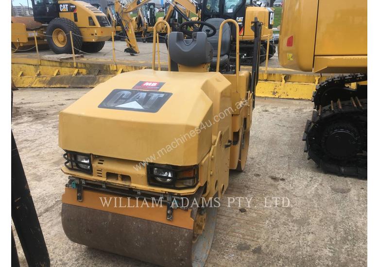 caption CATERPILLAR CB22 Vibratory Double Drum Asphalt