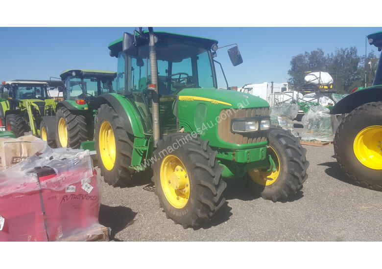 caption John Deere 5820 FWA/4WD Tractor