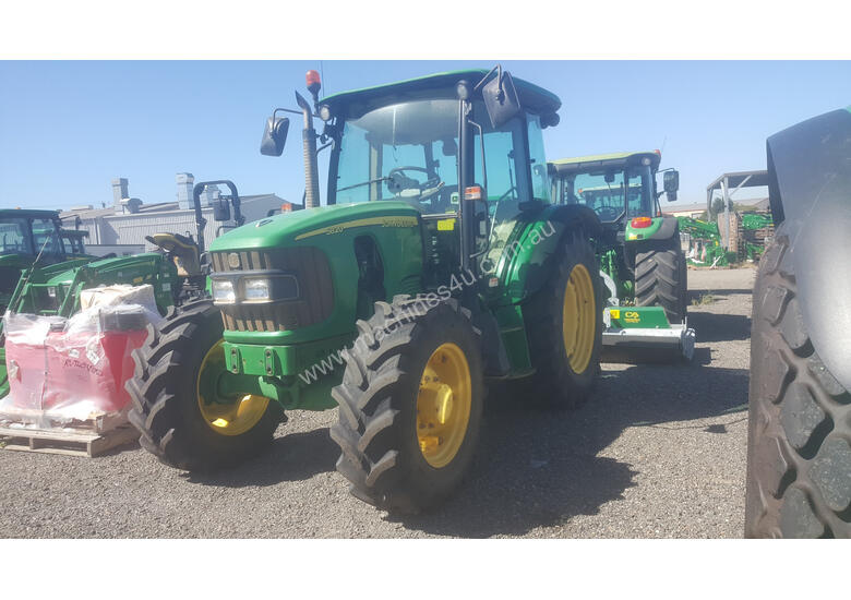 caption John Deere 5820 FWA/4WD Tractor