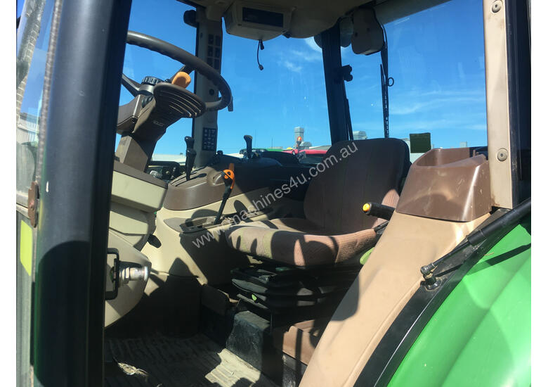 caption John Deere 5820 FWA/4WD Tractor