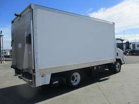 Isuzu NQR450 - picture1' - Click to enlarge