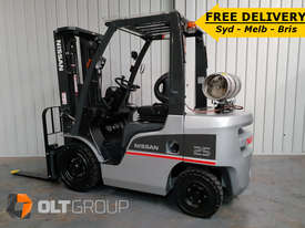 Nissan 2.5 Tonne Forklift Container Mast New Steer Tyres FREE DELIVERY SYD MELB BRIS CANB - picture0' - Click to enlarge