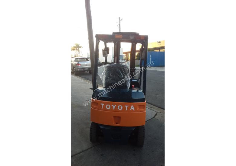 caption TOYOTA ELECTRIC FORKLIFT 1.8 TON 2017 MODEL BATTERY 5.5M LIFT