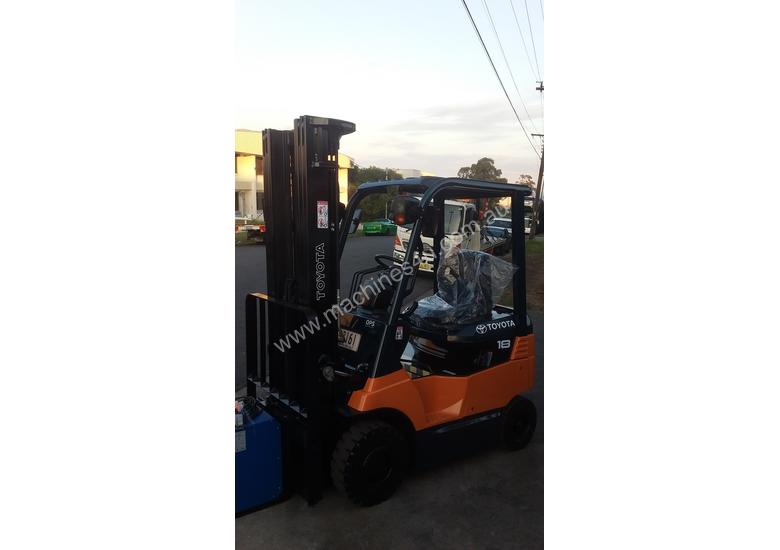 caption TOYOTA ELECTRIC FORKLIFT 1.8 TON 2017 MODEL BATTERY 5.5M LIFT