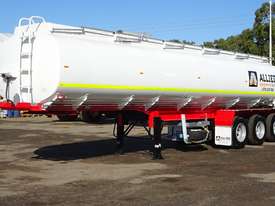UNUSED 2019 ACTION TRI AXLE WATER TANKER TRAILER - picture0' - Click to enlarge