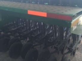 Great Plains 3P1006NT Disc Seeder Seeding/Planting Equip - picture2' - Click to enlarge