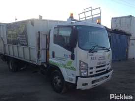 2011 Isuzu FRR500 - picture0' - Click to enlarge