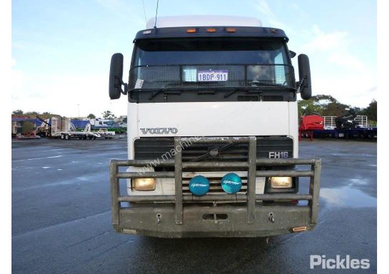 caption 1997 Volvo FH16
