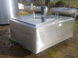 STAINLESS STEEL TANK, MILK VAT 1350 LT - picture1' - Click to enlarge