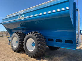 Finch 38T Haul Out / Chaser Bin Harvester/Header - picture0' - Click to enlarge