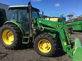 John Deere 5720 FWA/4WD Tractor - picture0' - Click to enlarge