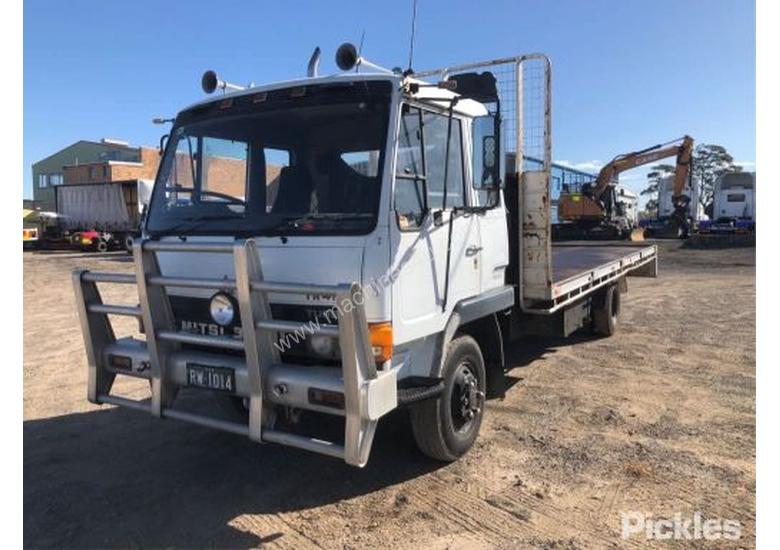 caption 1993 Mitsubishi FK417