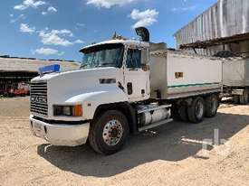 MACK CHR688RS Tipper Truck (T/A) - picture0' - Click to enlarge