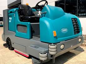 TENNANT M30 SWEEPER / SCRUBBER - GREAT CONDITION ! - picture0' - Click to enlarge