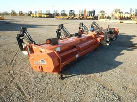 New Rhino RC120 Mulcher/  Flail mulcher - picture1' - Click to enlarge