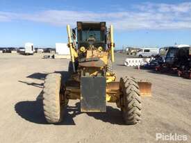 2002 Komatsu GD530A-2CY - picture1' - Click to enlarge