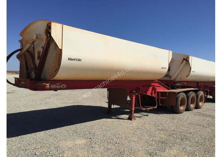 caption 2011 RWT TRIAXLE 350 TRAILER