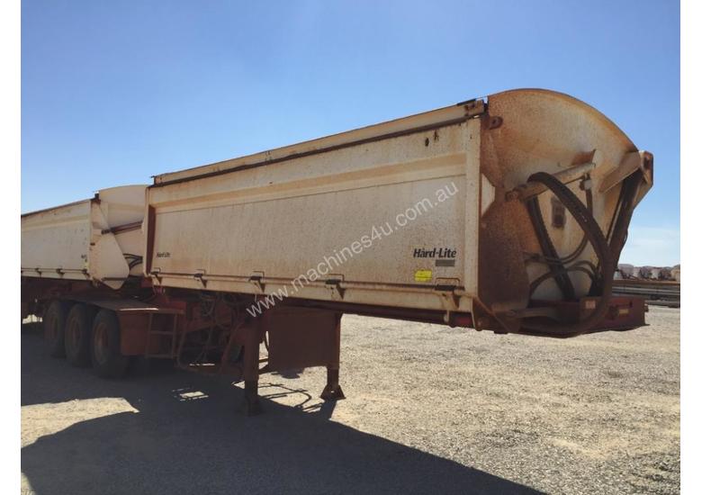 caption 2011 RWT TRIAXLE 350 TRAILER