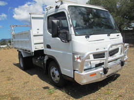 Mitsubishi Canter 715 Tipper Truck - picture0' - Click to enlarge