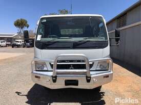 2010 Mitsubishi Canter - picture1' - Click to enlarge