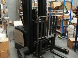 Electric Crown Walkie Reach Stacker. 4.87M Reach and 1.5T lift capacity - picture0' - Click to enlarge
