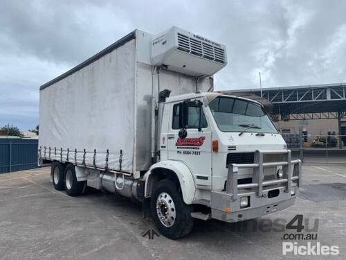 1995 Kenworth K300