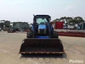 2005 New Holland TL100A - picture1' - Click to enlarge
