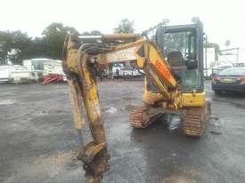 Komatsu PC30 MR - picture1' - Click to enlarge
