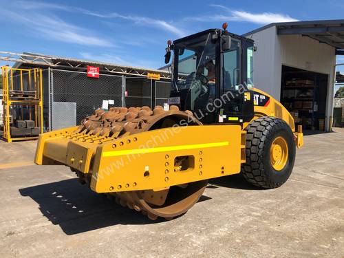 CATERPILLAR CS76 Vibratory Single Drum Smooth