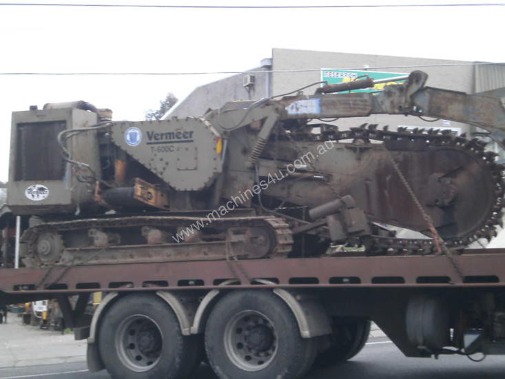 caption Vermeer T600c track trencher , 300mm rock boom