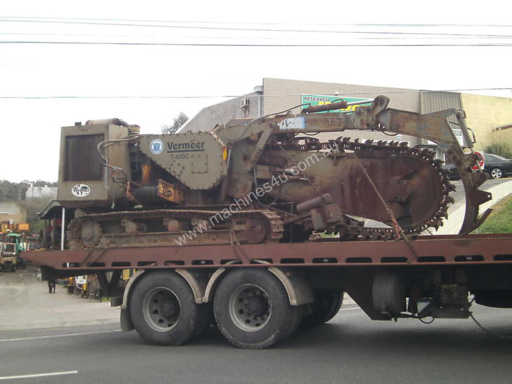 caption Vermeer T600c track trencher , 300mm rock boom
