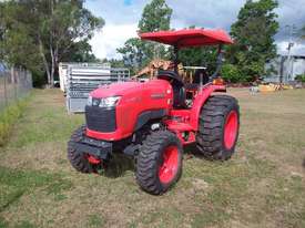 4WD Kubota Tractor - picture0' - Click to enlarge