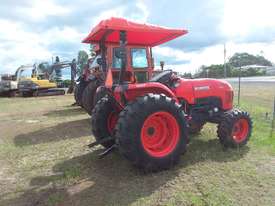4WD Kubota Tractor - picture1' - Click to enlarge