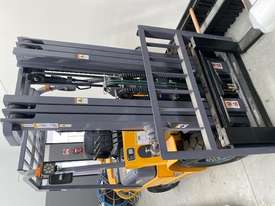 Victory VF25D Diesel Forklift - picture1' - Click to enlarge