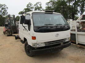 2001 Toyota Dyna Wrecking Stock #1808 - picture0' - Click to enlarge