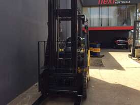 Nissan P1F2A25DU 2.5 Ton LPG Counterbalance Forklift -Fully Refurbished with New Engine - picture2' - Click to enlarge