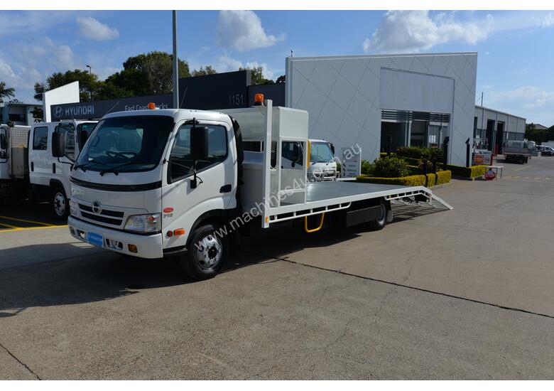 caption 2011 HINO 300 716 - Beavertail Trucks - Tray Truck